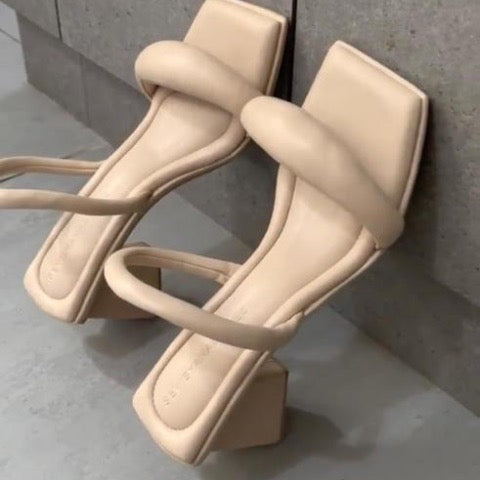 90's - Flo Heels