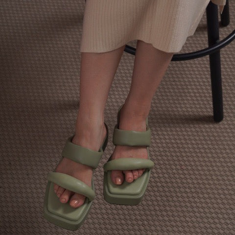 Special Collection - Betty Platform